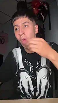 Stiven 017 online show from March 15, 2026, 4:29 am