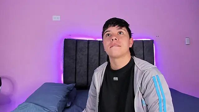 AbbySmiitth  online show from January 18, 2025, 12:15 pm