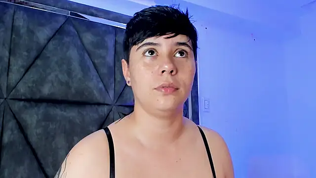 AbbySmiitth  online show from April 29, 2026, 10:05 pm