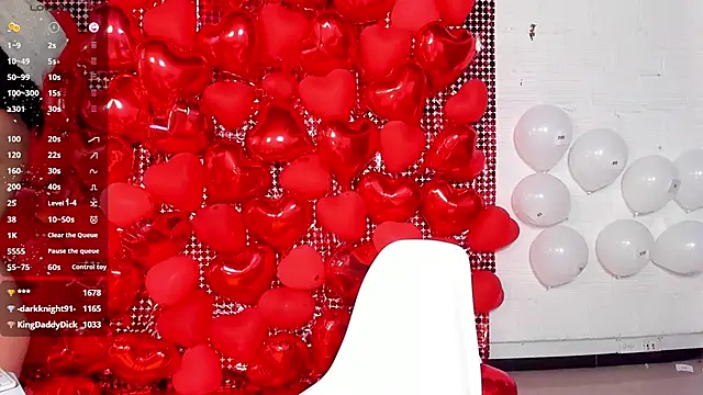 Snapshot of Crystal_Dluna chatting on February 14, 2025, 7:44 pm Crystal Dluna online show from February 14, 2025, 7:44 pm