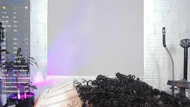 Snapshot of Crystal_Dluna chatting on March 7, 2025, 6:54 pm Crystal Dluna online show from March 7, 2025, 6:54 pm