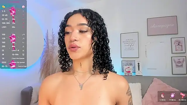 Snapshot of Crystal_Dluna chatting on March 17, 2025, 1:29 pm Crystal Dluna online show from March 17, 2025, 1:29 pm