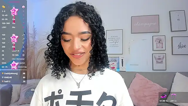 Snapshot of Crystal_Dluna chatting on March 17, 2025, 4:54 pm Crystal Dluna online show from March 17, 2025, 4:54 pm