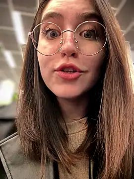 Snapshot of meow_girl chatting on October 25, 2025, 12:02 pm meow girl online show from October 25, 2025, 12:02 pm