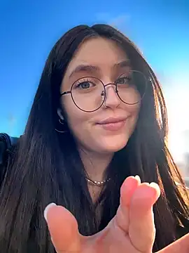 meow girl online show from March 7, 2026, 12:35 pm