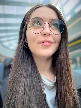 meow girl online show from March 30, 2026, 9:54 am