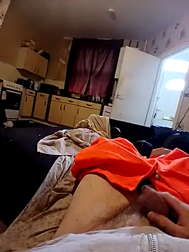 ADAMWILBY34 online show from November 3, 2025, 9:43 am