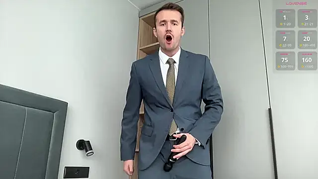 Snapshot of cute_mark chatting on September 18, 2025, 7:43 am cute mark online show from September 18, 2025, 7:43 am