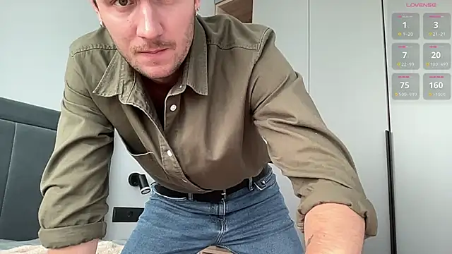 Snapshot of cute_mark chatting on September 21, 2025, 12:18 pm cute mark online show from September 21, 2025, 12:18 pm