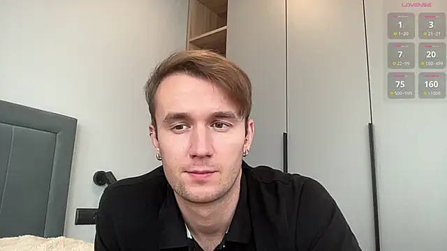 Snapshot of cute_mark chatting on October 6, 2025, 8:01 am cute mark online show from October 6, 2025, 8:01 am