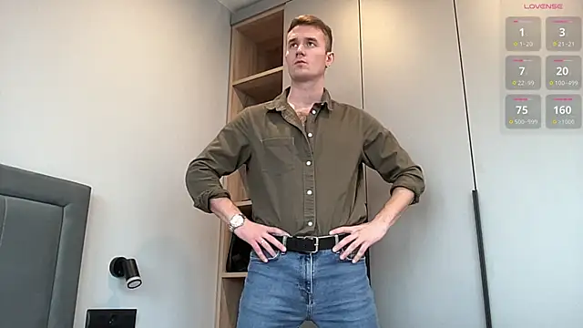 Snapshot of cute_mark chatting on October 27, 2025, 11:47 am cute mark online show from October 27, 2025, 11:47 am