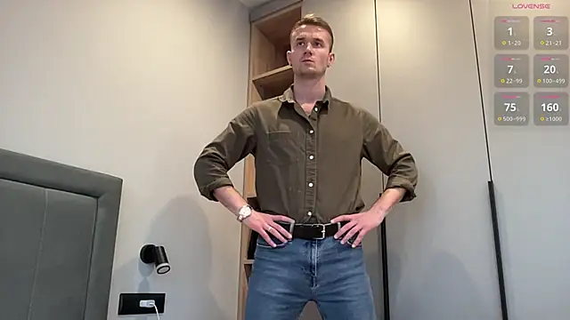 Snapshot of cute_mark chatting on October 29, 2025, 1:24 pm cute mark online show from October 29, 2025, 1:24 pm