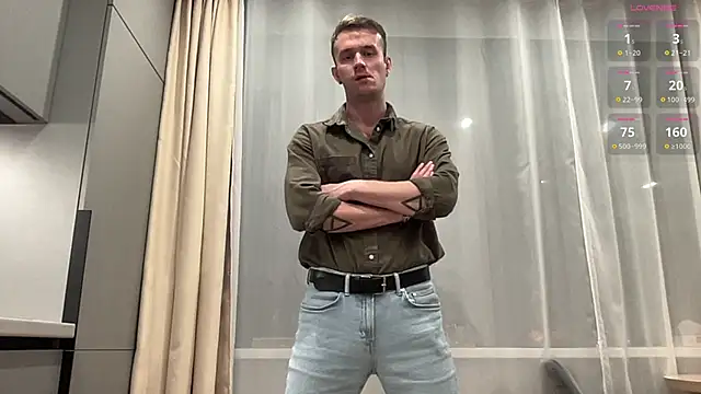 cute mark online show from November 3, 2025, 7:59 pm