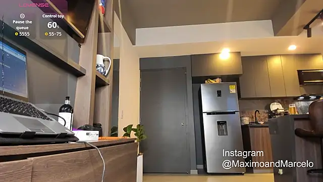 Maximo Marcelo online show from September 29, 2025, 10:47 pm