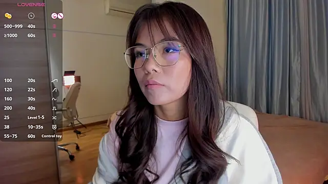 moonlight8  online show from September 18, 2025, 10:28 am