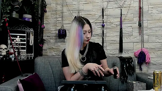 CruelMistress online show from February 18, 2026, 1:56 am