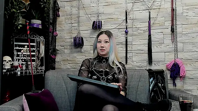 CruelMistress online show from February 28, 2026, 1:28 am