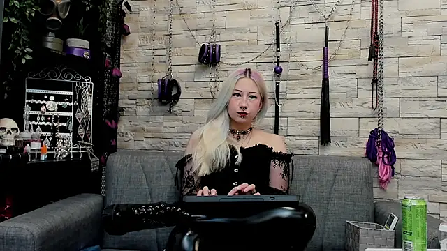 CruelMistress online show from May 10, 2026, 12:49 am