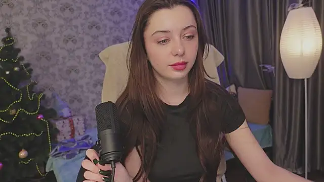 Snapshot of DinaCandy chatting on December 30, 2024, 1:36 pm DinaCandy online show from December 30, 2024, 1:36 pm