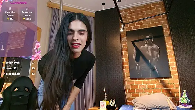 Venusflame   online show from January 9, 2025, 6:47 pm