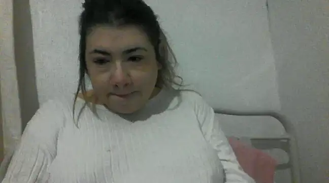 CamilaCherryX online show from January 14, 2025, 1:47 am