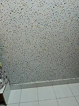 Snapshot of milf-kaira chatting on December 22, 2025, 5:48 am milf-kaira online show from December 22, 2025, 5:48 am