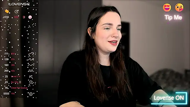 Snapshot of __Latisha__ chatting on October 5, 2025, 5:33 pm   Latisha   online show from October 5, 2025, 5:33 pm