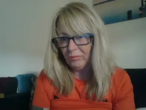 Miss-Cx online show from January 10, 2025, 6:06 pm