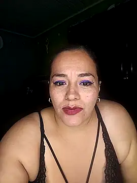 Snapshot of emily_sweet13 chatting on May 3, 2026, 2:39 am emily sweet13 online show from May 3, 2026, 2:39 am
