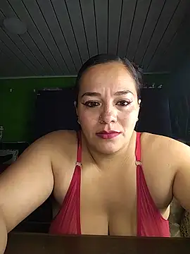 Snapshot of emily_sweet13 chatting on May 20, 2026, 2:12 pm emily sweet13 online show from May 20, 2026, 2:12 pm