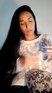 chloewildd  online show from January 17, 2025, 10:34 pm