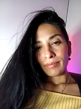 chloewildd  online show from October 22, 2025, 8:41 pm