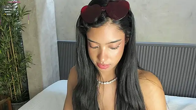 Naomi Dasilva online show from March 1, 2025, 1:53 am