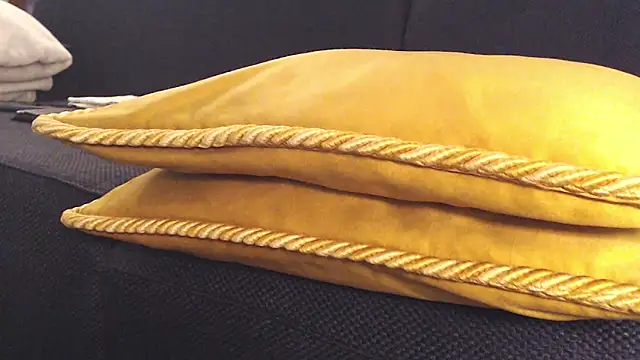 Waisana2031 online show from February 23, 2026, 9:12 pm