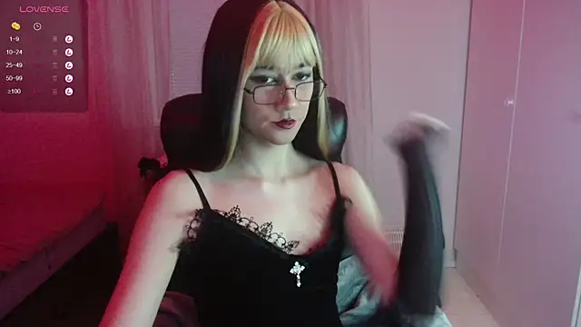 lewd pillows online show from December 18, 2024, 7:41 pm