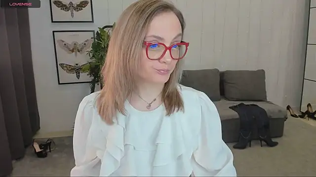 Snapshot of AdelaideRosabel chatting on December 5, 2024, 10:34 pm AdelaideRosabel online show from December 5, 2024, 10:34 pm