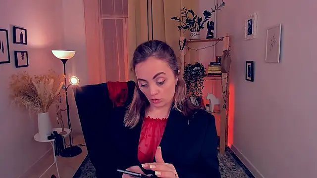 Snapshot of AdelaideRosabel chatting on January 7, 2025, 5:53 pm AdelaideRosabel online show from January 7, 2025, 5:53 pm