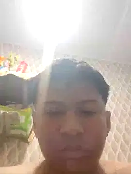 Snapshot of Tu_papi_69_ chatting on October 3, 2025, 2:30 am Tu papi 69  online show from October 3, 2025, 2:30 am