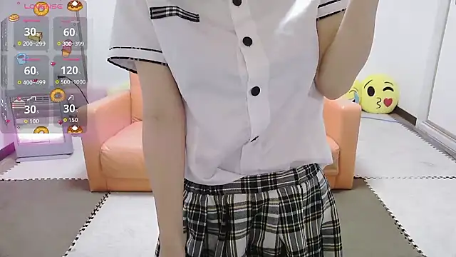 minamina1221 online show from November 11, 2025, 11:21 am