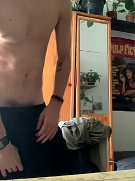 Snapshot of yagoSanchez01 chatting on October 31, 2025, 11:55 am yagoSanchez01 online show from October 31, 2025, 11:55 am