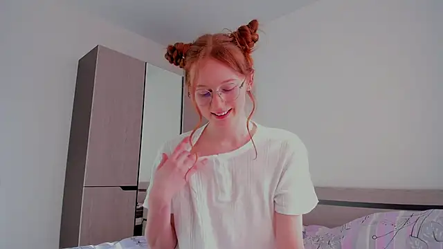 Snapshot of Fire_Luna chatting on February 7, 2025, 9:58 am Fire Luna online show from February 7, 2025, 9:58 am