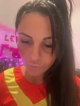Snapshot of lenalux chatting on May 6, 2026, 8:14 pm lenalux online show from May 6, 2026, 8:14 pm