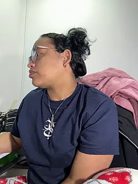 angela angels  online show from October 25, 2025, 4:42 am