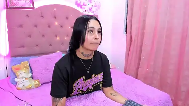 Mia  9 online show from December 24, 2024, 2:21 am