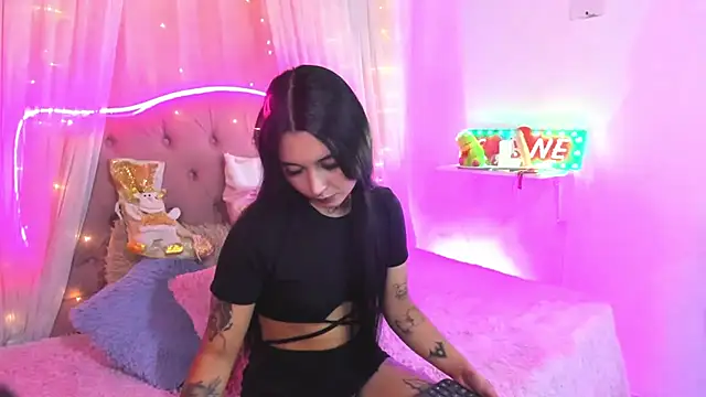  Mia  9 online show from February 24, 2025, 11:52 pm