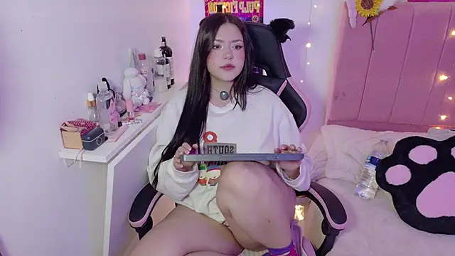 Snapshot of p3ach1 chatting on March 24, 2026, 1:43 am p3ach1 online show from March 24, 2026, 1:43 am