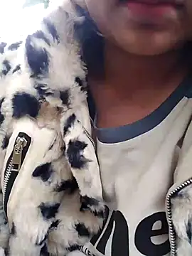 Snapshot of Betty20zx chatting on December 16, 2024, 5:49 am Betty20zx online show from December 16, 2024, 5:49 am