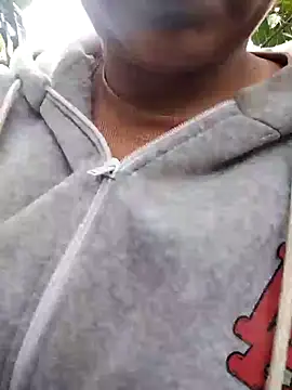 Snapshot of Betty20zx chatting on February 24, 2025, 1:24 am Betty20zx online show from February 24, 2025, 1:24 am