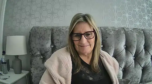 Additive Mature Linda online show from January 20, 2025, 2:46 pm