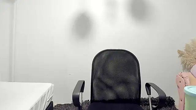 carolayrosse online show from December 30, 2024, 1:15 am